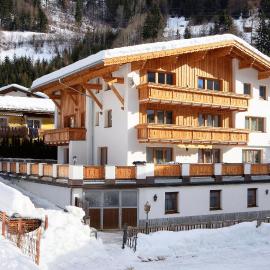 Haus Alpenflora, hotel a Flirsch