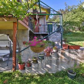 Guest House Villa Teres, hotell i Shipka