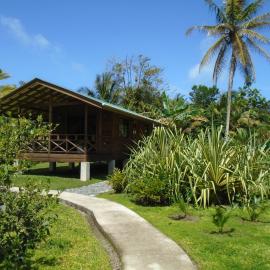 J and H Garden Cabinas