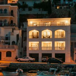 Apartment by the sea