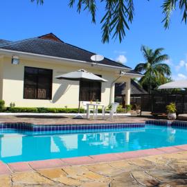 IDC Guest House, khách sạn ở Bagamoyo