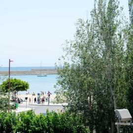 Primera línea en Playa Sur. Plaza Constitución