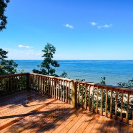 Fennville에 위치한 호텔 100 private beach frontage on LK MI Hot tub