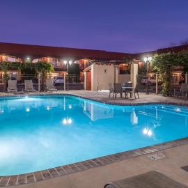 Laurel Inn & Conference Center โรงแรมในซาลีนาส