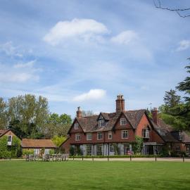 Ravenwood Hall Hotel, hotel sa Bury Saint Edmunds
