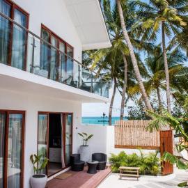 Veli Vilaa Dhiffushi - Beachfront: Dhiffushi şehrinde bir otel