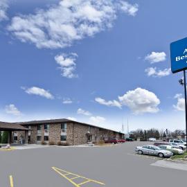 Americas Best Value Inn and Suites Bismarck, hotel v destinaci Bismarck