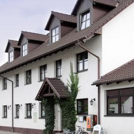 Pension & Gasthaus Kahren, hotel a Kahren