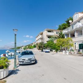 Apartments Djurdjica, hotel in Povlja