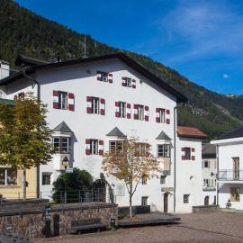 Hotel Ansitz Kandelburg，上柯尼希山麓米爾巴赫的飯店