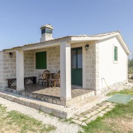 House Lucica, hotel a Splitska