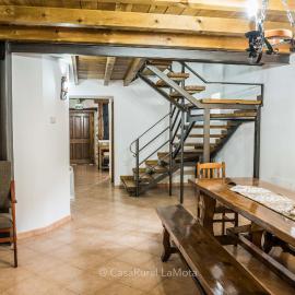 Casa Rural "La Mota", hotell i Astudillo