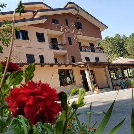 Hotel del Lago Ampollino – hotel w mieście Torre Caprara