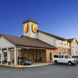 Super 8 by Wyndham Mount Vernon, IL、マウント・バーノンのホテル
