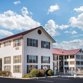 Super 8 by Wyndham Sevierville Riverside, khách sạn ở Sevierville