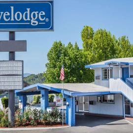 Travelodge by Wyndham Grants Pass, hotel di Grants Pass