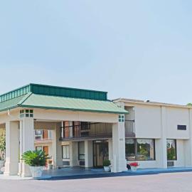 Baymont by Wyndham Troy, Hotel in Troy