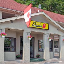 Super 8 by Wyndham Niagara Falls North, hotel en Niagara Falls