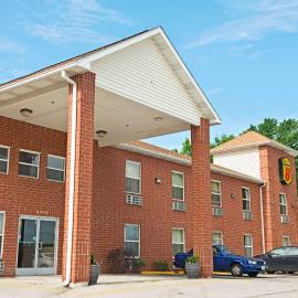 Super 8 by Wyndham St. Louis Airport