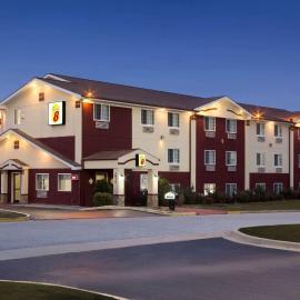 Super 8 by Wyndham Joplin, hotel in Joplin