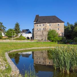 Hrad Vildstejn, hotel in Skalná