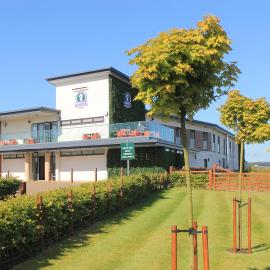 Viesnīca Ingliston Country Club Hotel pilsētā Bišoptona