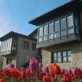 Apartamentos Turísticos Las Nieves, hotel em poo de Llanes