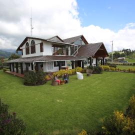 Hosteria Loma Larga Cayambe, hotel en Cayambe