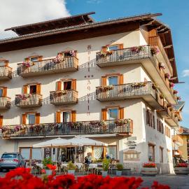 Hotel Aquila, hotel i Cortina dʼAmpezzo