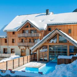 Goélia Les Chalets de Belledonne, hotel a Saint-Colomban-des-Villards