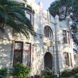 Toorak Manor Hotel Free Parking, hotelli Melbournessa