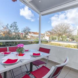 Apartment Branka, hotel a Srima