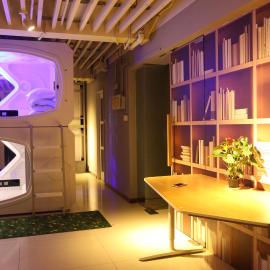 Wuhan Worry-free Capsule Hotel, hotel in Wuhan
