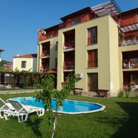 Condo Hotel Valentina, hotel di Obzor