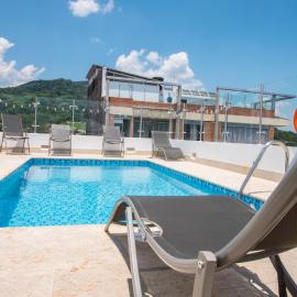 Hotel Grand H&R, hotel in Villeta