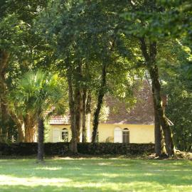 La Chapelle du Chateau Gîte, hotel a Pouillon