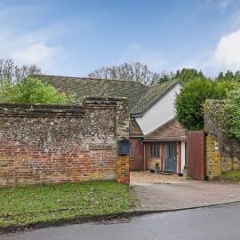 Winchester Apartments، فندق في وِنشستير