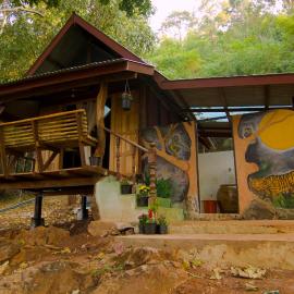 Shanti Farm, Hotel in Tha Kradan