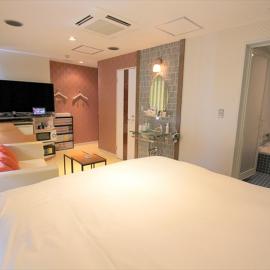 Hotel U