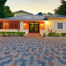 Shirley Retreat, מלון בקינגסטון