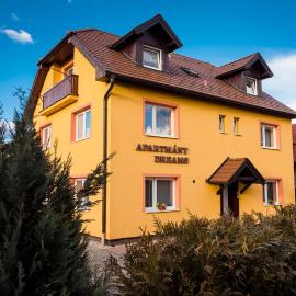 Apartmány Dreams, hotel in Bešeňová