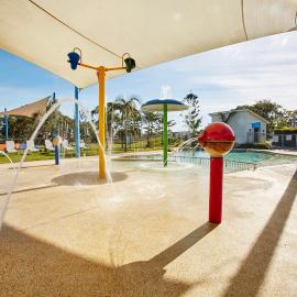 NRMA Norah Head Holiday Park, хотел в Тукли