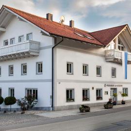 Viesnīca Hotel Wirtshaus am Schloss pilsētā Aicha vorm Wald