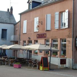 Ouroux en Morvan में, होटल Le Lion D'or