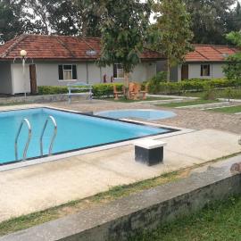 Friends Paradise, hotel i Kilinochchi