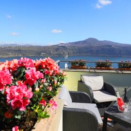 Atlantis Inn Castelgandolfo, hotel u gradu 'Castel Gandolfo'
