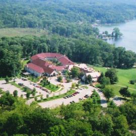 Potawatomi Inn & Cabins, hotel v destinácii Angola