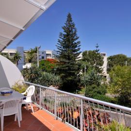 Bright & comfortable in quiet location