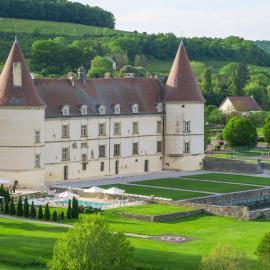 Hôtel Golf Château de Chailly: Chailly-sur-Armançon şehrinde bir otel