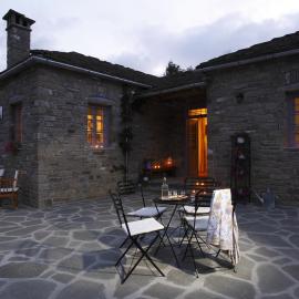 Papigo Stonehouse, hotell i Papigkon